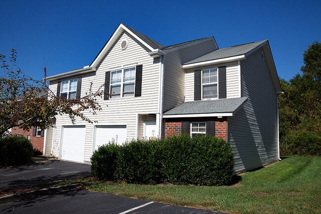 SouthRidge Apartments and Townhomes