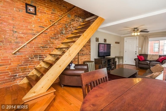 Building Photo - 825 S Linwood Ave