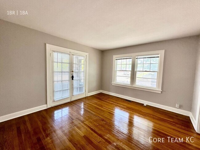 Photo - 103 W 51st St Unit 103-2E