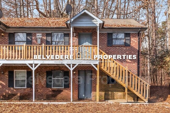 Photo - 2402 Markwood Ln SE