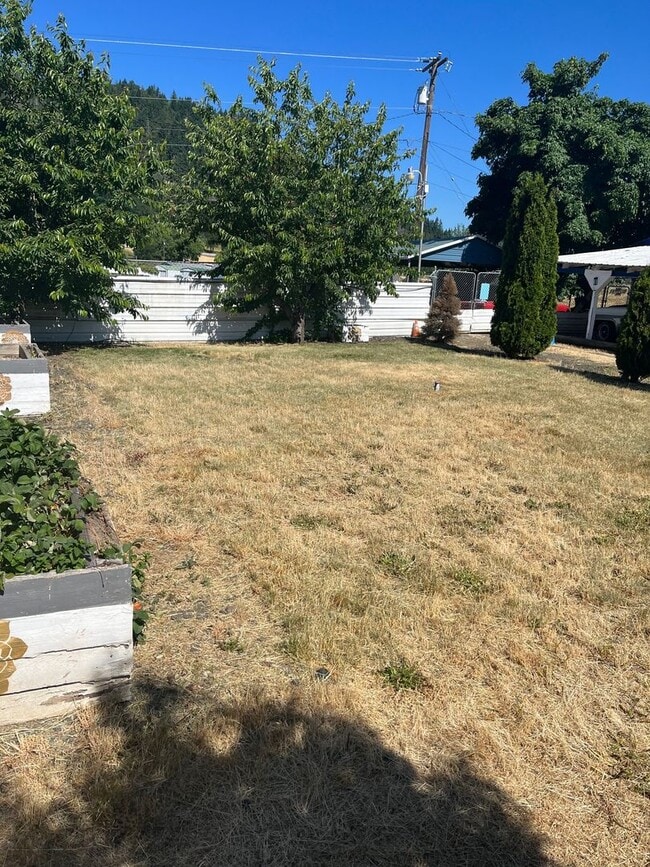 Photo - 8833 Old Hwy 99 N