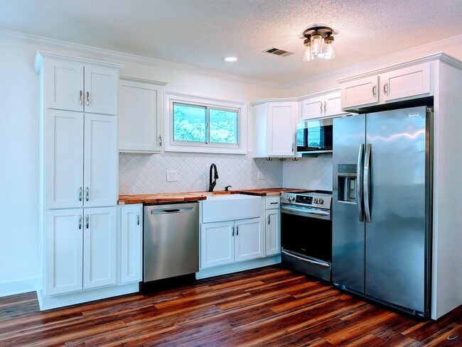 Building Photo - 1108 Washington St