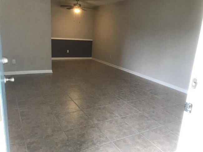 Photo - 11726 W Bellfort Ave Unidad b2