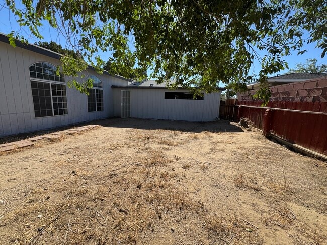 Photo - 44333 Elm Ave