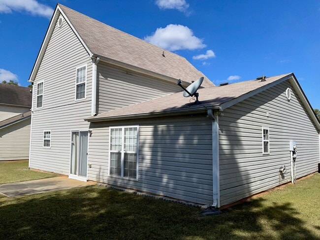 Photo - Updated 4 Bed/2.5 Bath in Great Location!