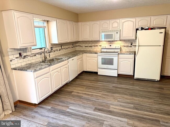 Photo - 1121 Progress Rd