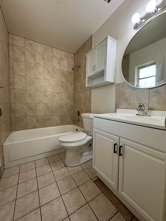 Photo - 506 Quincy Ave Apartamentos Unidad D-4