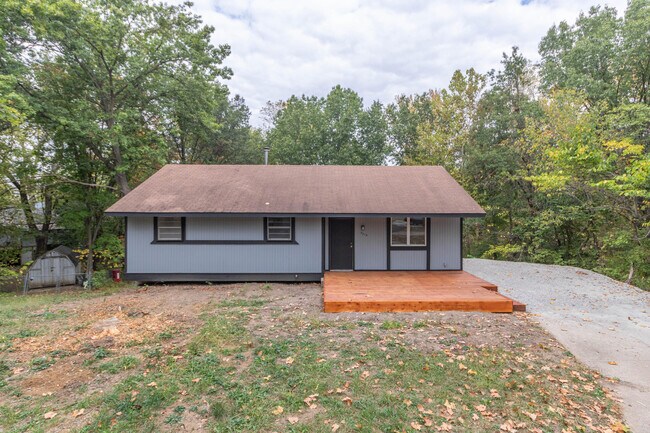 Photo - 5714 N Maple Ct