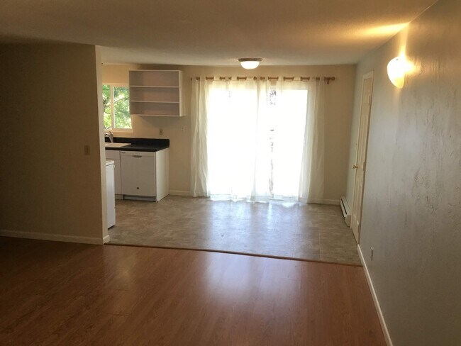 Photo - 3 Bedroom House in College Hill Neighborhood