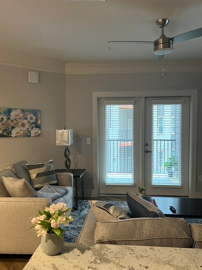 Photo - 2011 Honeycutt Dr Unidad 2223