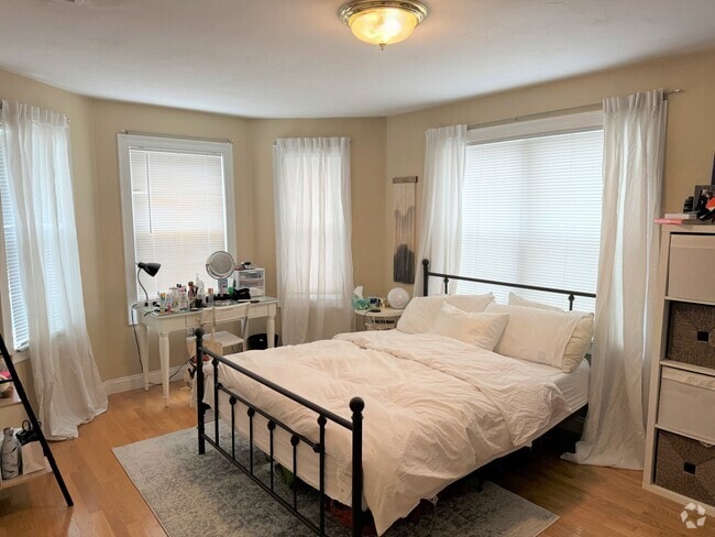 Building Photo - 204 Marion St Unit 204 Marion #2 Rental