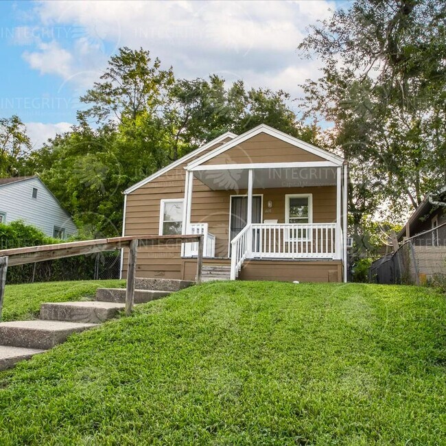 Photo - 4411 S Benton Ave
