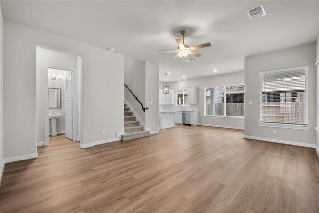 Photo - 700 Topwater Trl