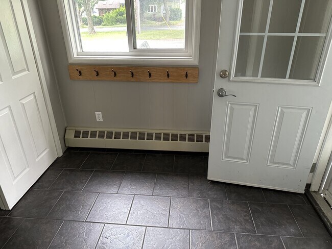 Photo - 3030 Connaught Ave