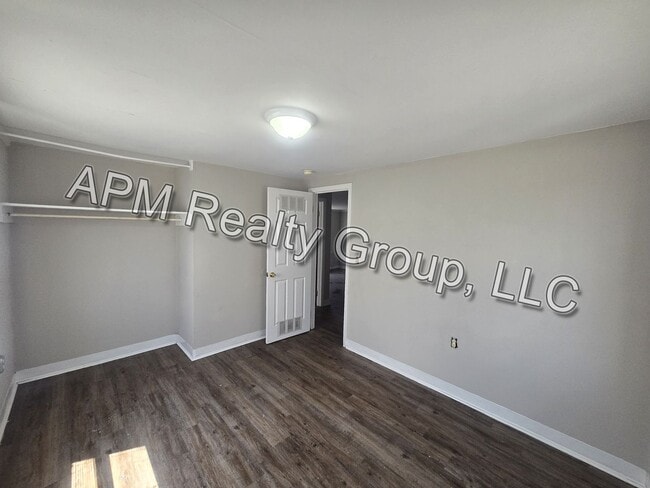 Photo - 3064 Beaumont Ave