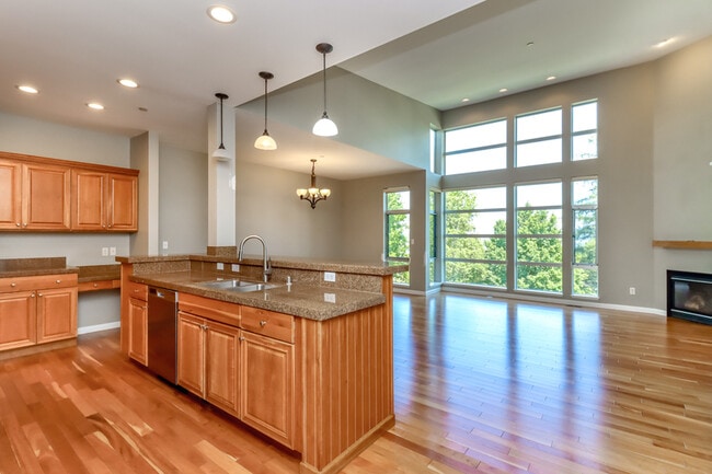 Building Photo - 2355 Yakima Ct Rental