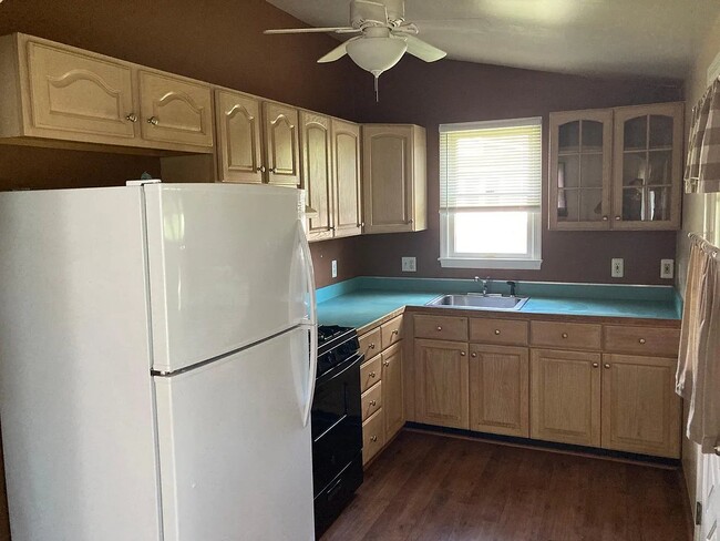 Photo - 5913 Sefton Ave