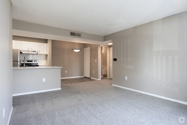 2BR, 2BA - 8109SF