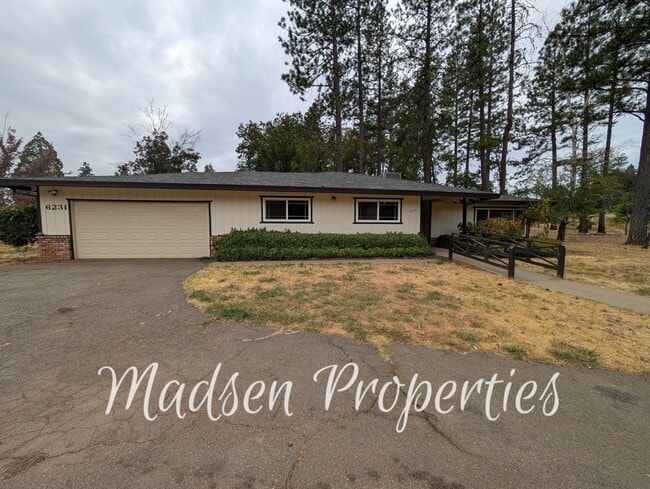 Building Photo - 6231 Pebble Ln Rental