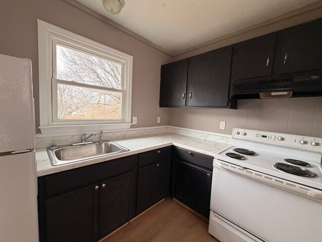 Photo - 199 Sheppard St Unidad N