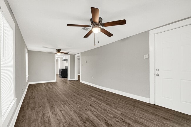 Photo - 6218 Woodrow St