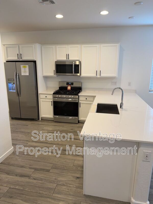 Photo - 24596 N 170th Dr