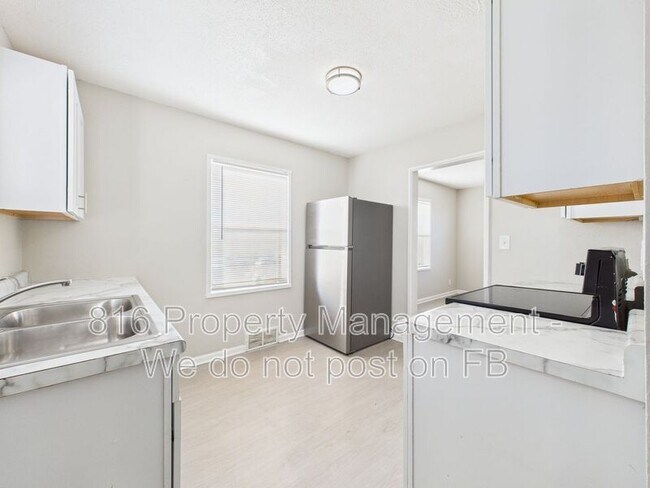 Photo - 801-803 E Bannister Rd Unidad 801