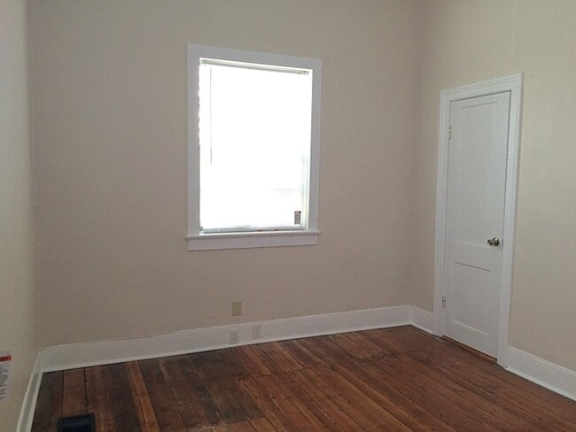 Photo - 35 Vanderhorst St Unit 1
