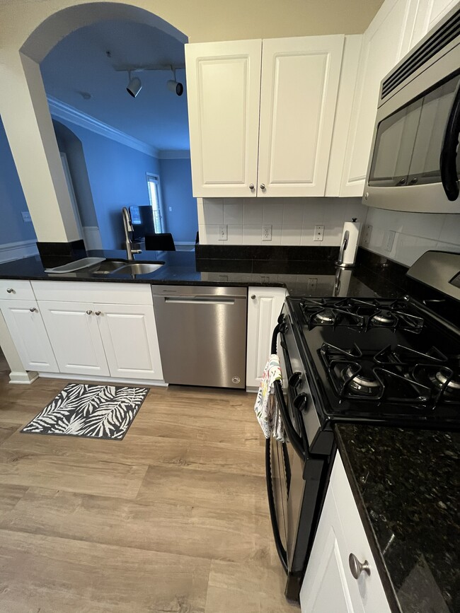 Photo - 27 Booth St Unit 345