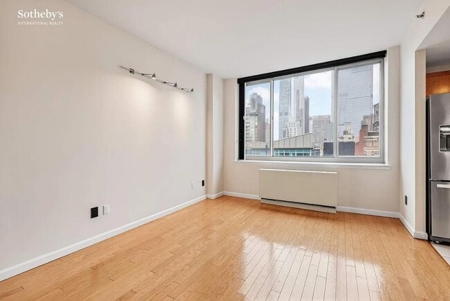 520 W 23rd St Unit 16C