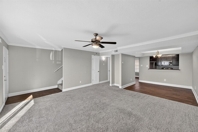 Photo - 4101 E NASA Pkwy Unidad 352