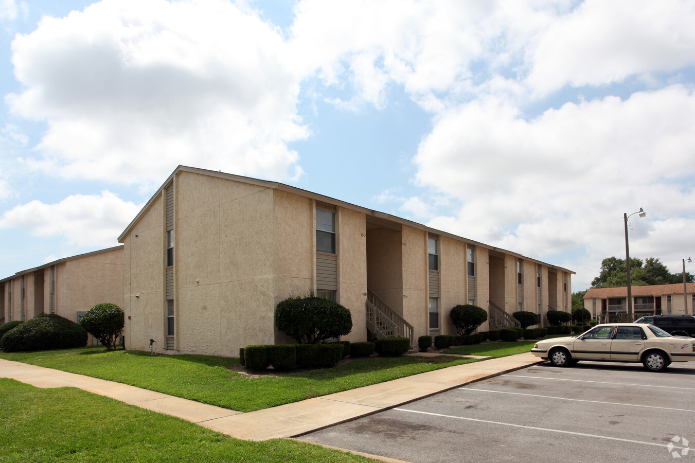 College Trace Apartments - College Trace Apartments