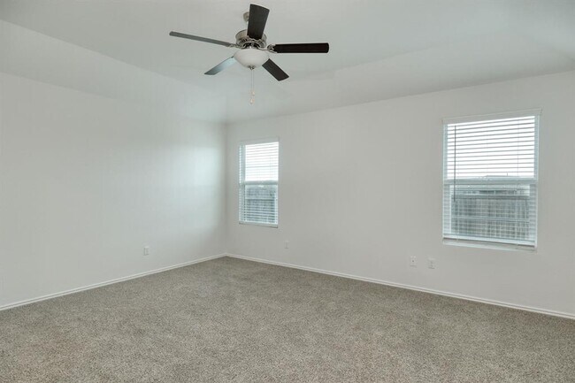 Photo - 205 Arnage Dr