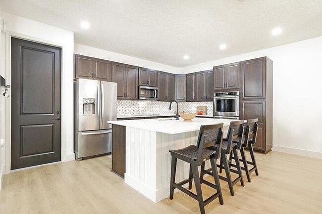 Building Photo - 6151 Yerba Buena Ct
