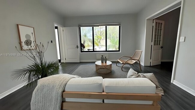 Photo - 320 SW 29th Rd Unit 1