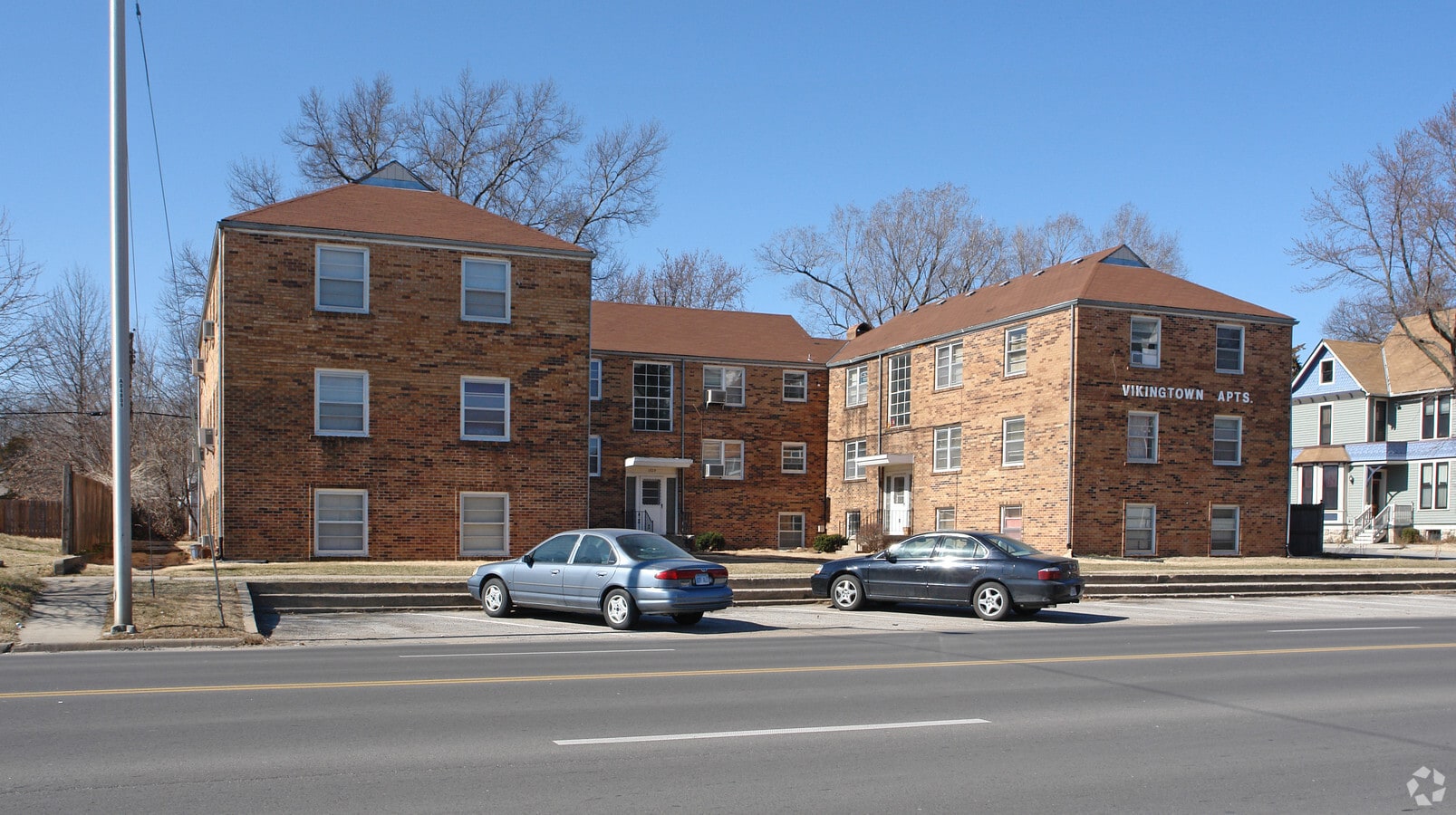 Vikingtown Apts. - Vikingtown Apts.