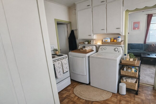 Photo - 1033 Zeisler St