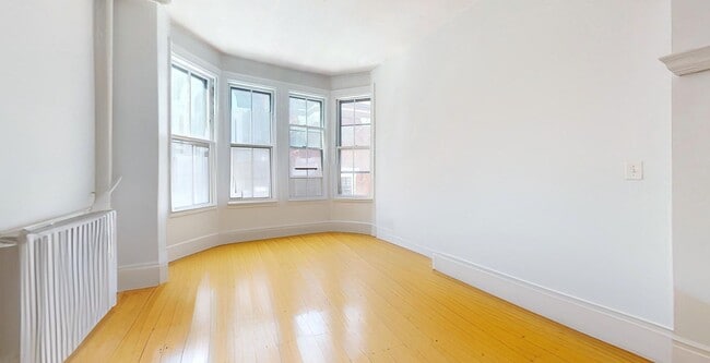 Photo - Don't miss out on this AWESOME two bed on Union Park in the South End... June 1st Move in!