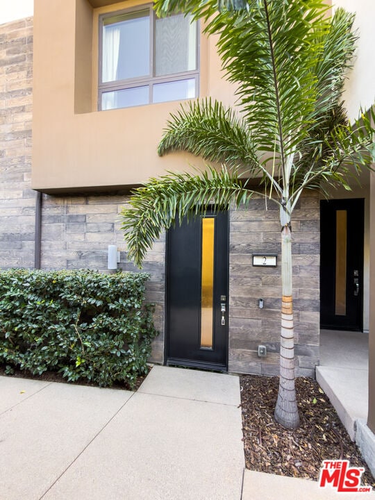 Photo - 2111 N Cahuenga Blvd