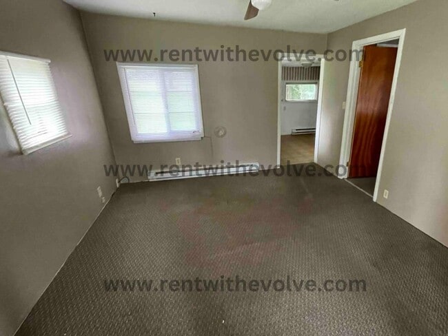 Photo - 100 E Williams St