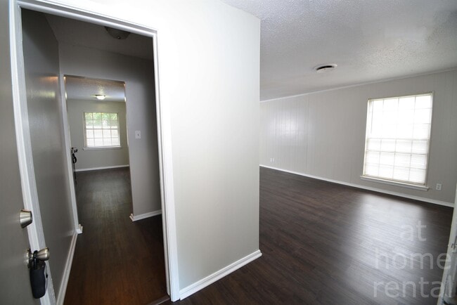 4713 S Fulton Pl Unidad 1