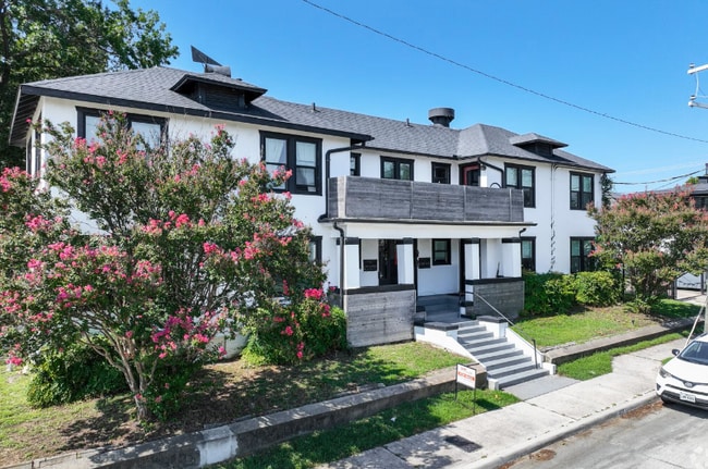Photo - 301-311 W Leuda St Unit 301B