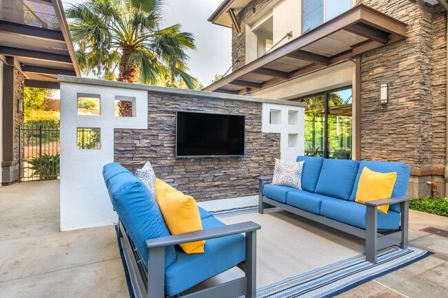 Metro Gateway Apartment Homes