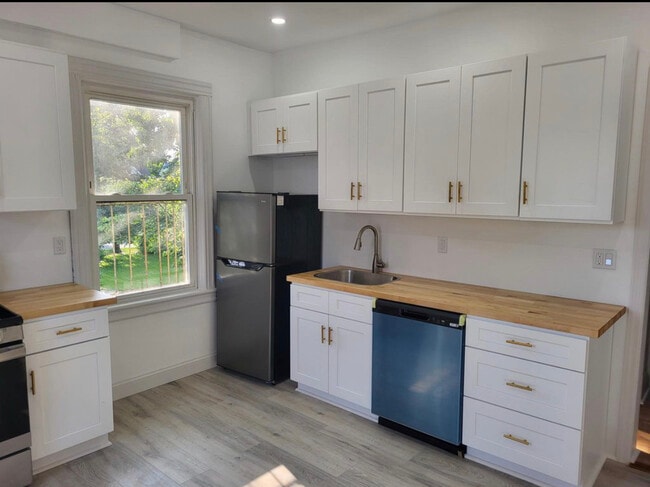 Photo - 274 Summit Ave Unit Apartment 2