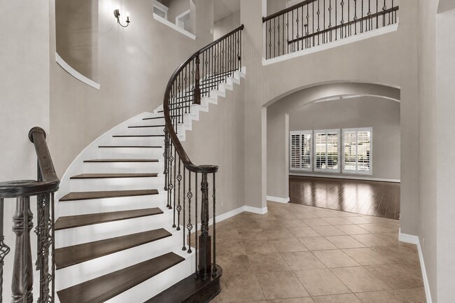Photo - 2822 Taylorcrest