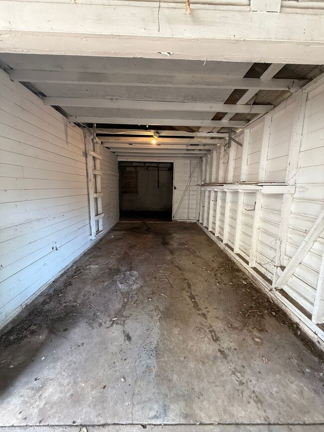 Photo - ** 3 bed 2 bath located in Capital Heights...