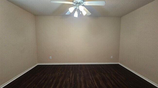 9923 Yearling Pl