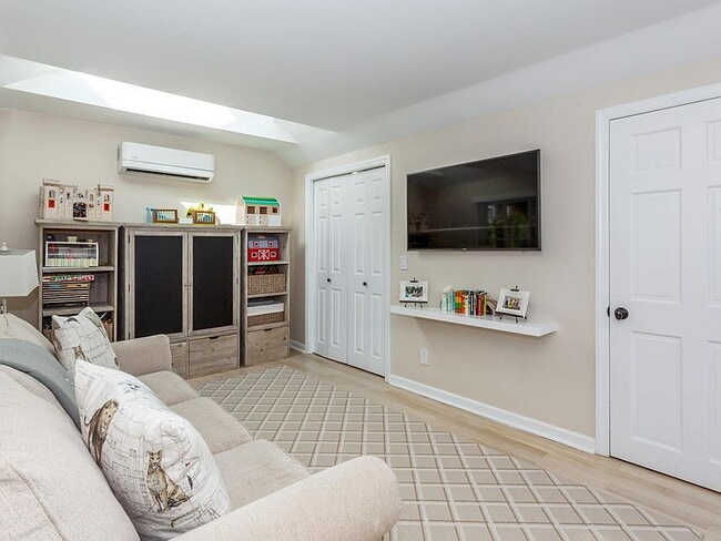 Photo - 4-Bed Oasis in Old Greenwich - Spacious 1,829 Sq Ft with 2 Full Baths!"