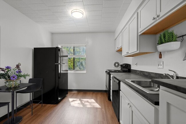 Edgewood Court Apartments