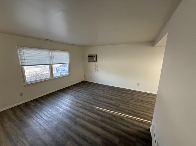 Photo - 604 Manor Dr